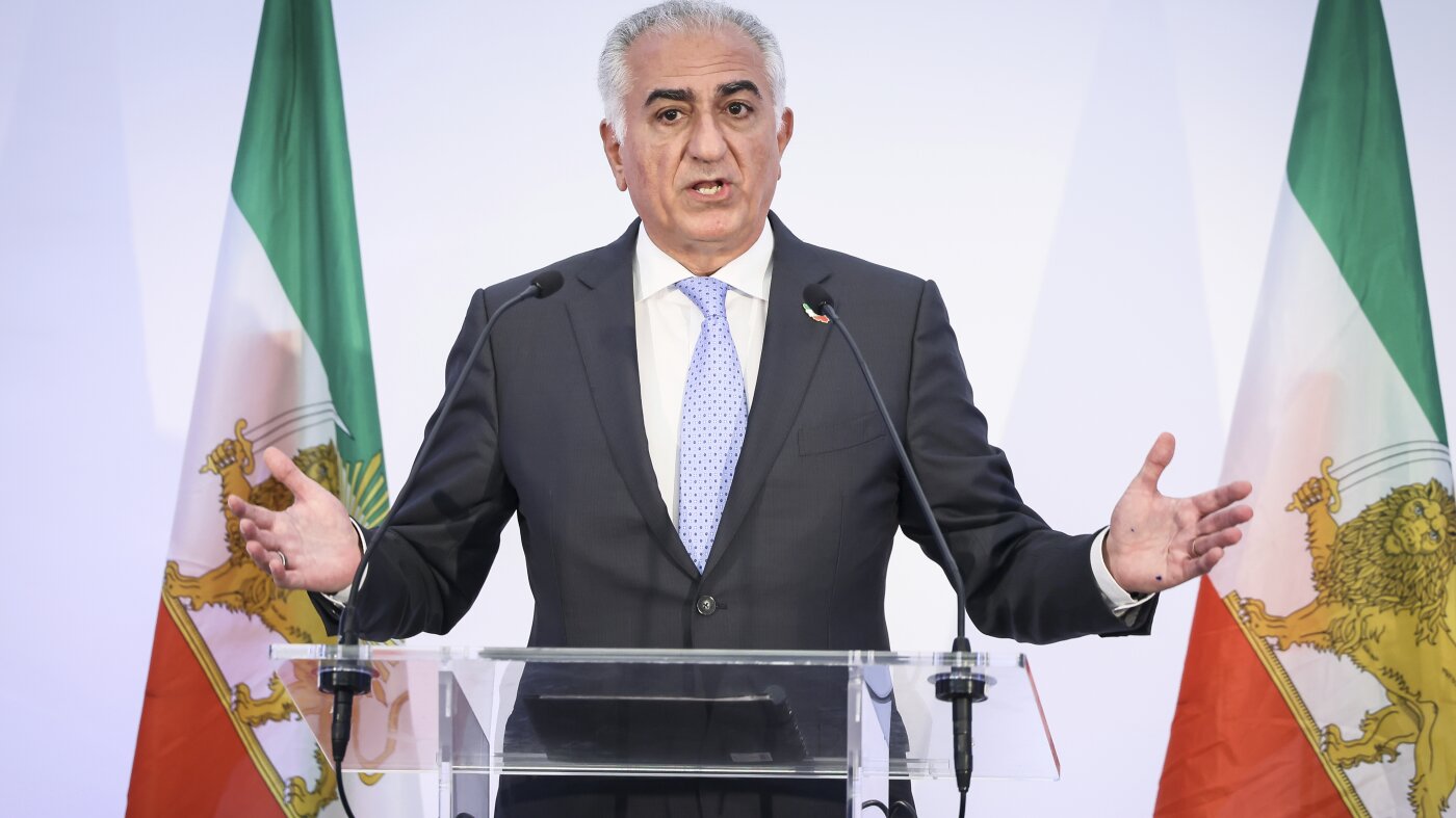 Who is Reza Pahlavi, the exiled Crown Prince encouraging demonstrations in Iran? : NPR