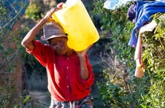 𝐈𝐧𝐬𝐢𝐝𝐞 𝐁𝐨𝐫𝐧𝐨 𝐜𝐨𝐦𝐦𝐮𝐧𝐢𝐭𝐲 𝐰𝐡𝐞𝐫𝐞 𝐫𝐞𝐬𝐢𝐝𝐞𝐧𝐭𝐬 𝐭𝐫𝐚𝐯𝐞𝐥 𝐭𝐨 𝐂𝐚𝐦𝐞𝐫𝐨𝐨𝐧 𝐭𝐨 𝐚𝐜𝐜𝐞𝐬𝐬 𝐩𝐨𝐭𝐚𝐛𝐥𝐞 𝐰𝐚𝐭𝐞