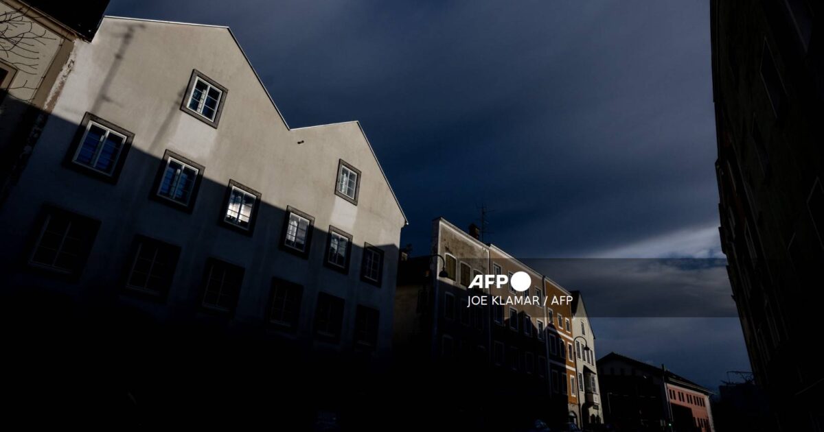 Austria converts Hitler's birth home into a police station