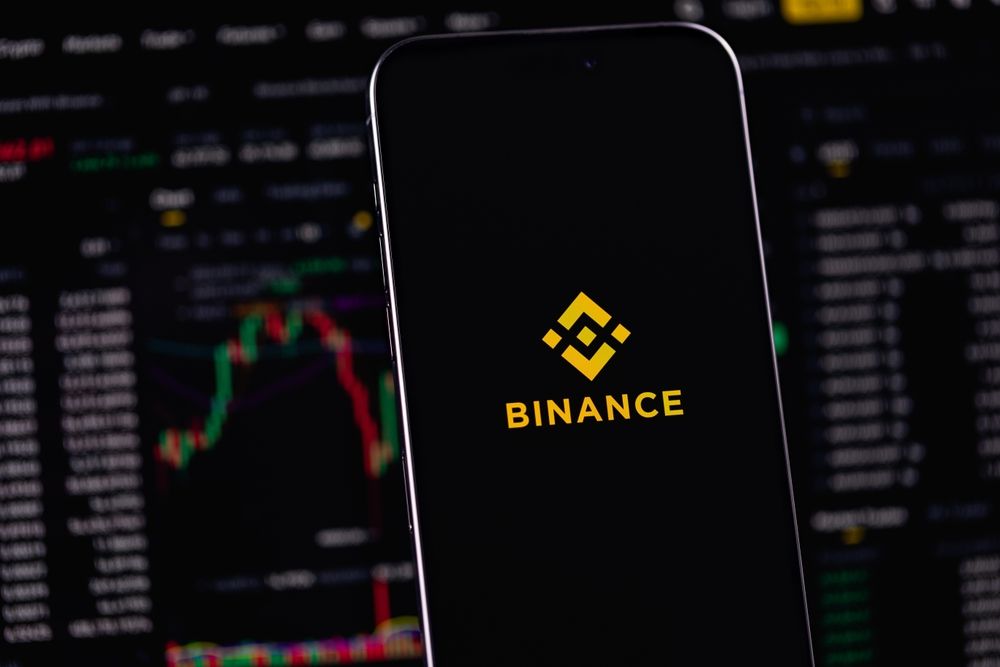 Binance SAFU Buys $233M BTC as RSI Hits Cycle Low