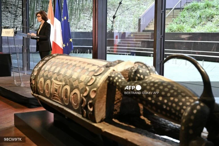 France returns colonial-era talking drum to Ivory Coast