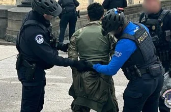 Georgia man arrested after running toward Capitol with loaded shotgun