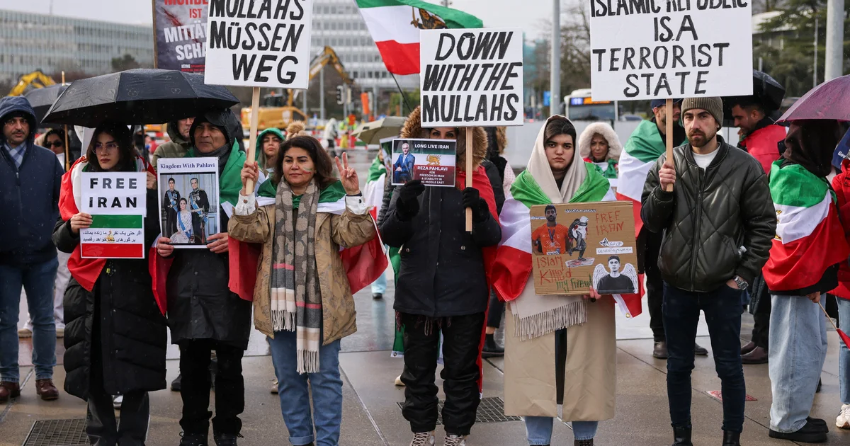 Iran says "clearer path ahead" to nuclear deal with U.S. after talks in Geneva under shadow of Trump's threats 2 Iran says "clearer path ahead" to nuclear deal with U.S. after talks in Geneva under shadow of Trump's threats