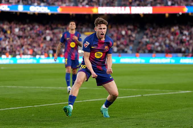 La Liga: Barcelona reclaim top spot with dominant 3-0 win over Levante 1 La Liga: Barcelona reclaim top spot with dominant 3-0 win over Levante