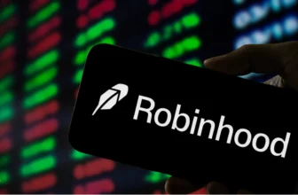 Why is Wall Street suddenly issuing rampant Buy ratings on Robinhood's stock?