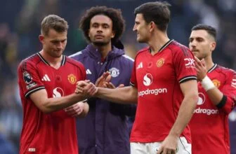 ‘World-class’ Man Utd star poised to start vs Everton after Michael Carrick team news update