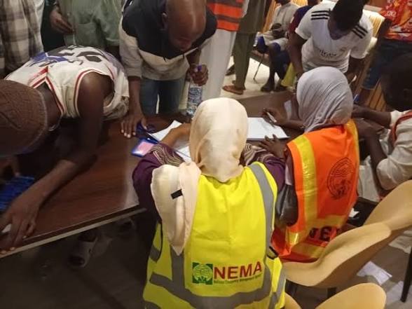 708 Nigerians stranded Nigerians return from Niger Republic