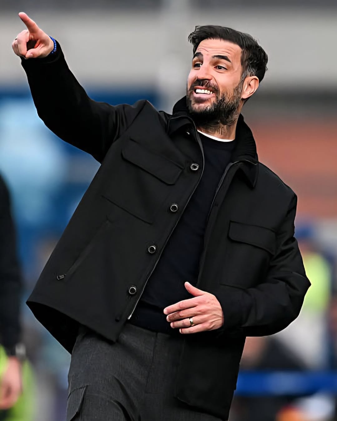 Cesc Fabregas: "My heart belongs to both clubs. 1 Cesc Fabregas: "My heart belongs to both clubs. I know it sounds politically cor