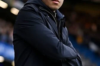 Liam Rosenior wants to turn Chelsea into pressing monsters like Arsenal but admi