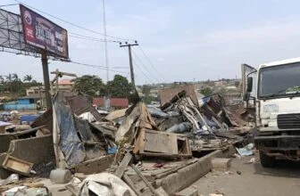 Sango Tollgate: Govt demolishes shanties, makeshift to curb incessant road accidents