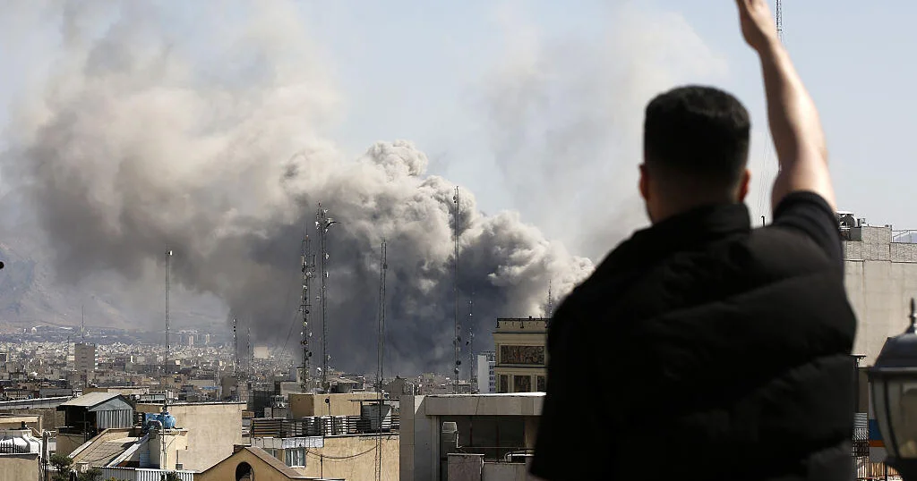 Trump says Iran operation could take "four weeks or less" to complete; strikes continue 1 Trump says Iran operation could take "four weeks or less" to complete; strikes continue