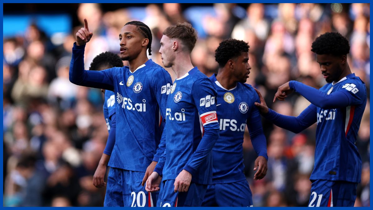 Chelsea batter Port Vale 7-0 to bring good vibes 3 Joao Pedro and Chelsea celebrate their win.