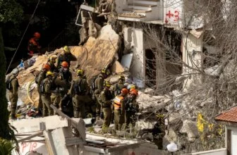 Trump's threat to blow "everything up" if Iran won't make a deal hangs over new ceasefire bid