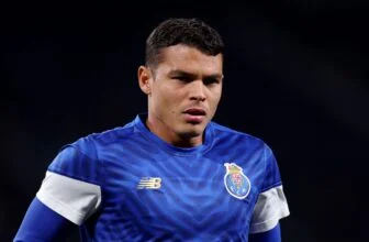 Thiago Silva in action for Porto.