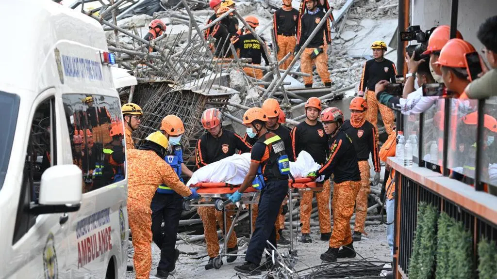 Philippine Construction Collapse Toll Hits Four, over Dozen Missing 1 Philippine Construction Collapse Toll Hits Four, over Dozen Missing