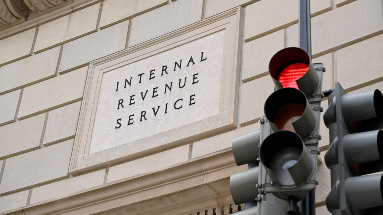Trump drops $10 billion IRS lawsuit in exchange for $1.7 billion fund for allies 2 Trump drops $10 billion IRS lawsuit in exchange for $1.7 billion fund for allies
