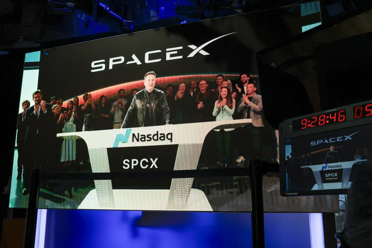 Gulf Investors Shape Wall Street’s Biggest-Ever IPO 2 Gulf Investors Shape Wall Street’s Biggest-Ever IPO