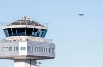JetBlue pilot reports drone collision on approach to JFK in audio recording
