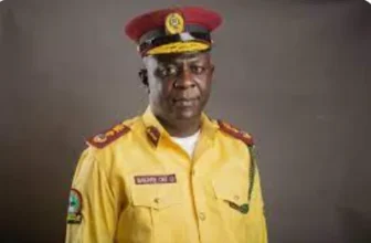 Bus conductor stabs traffic officer in Lagos