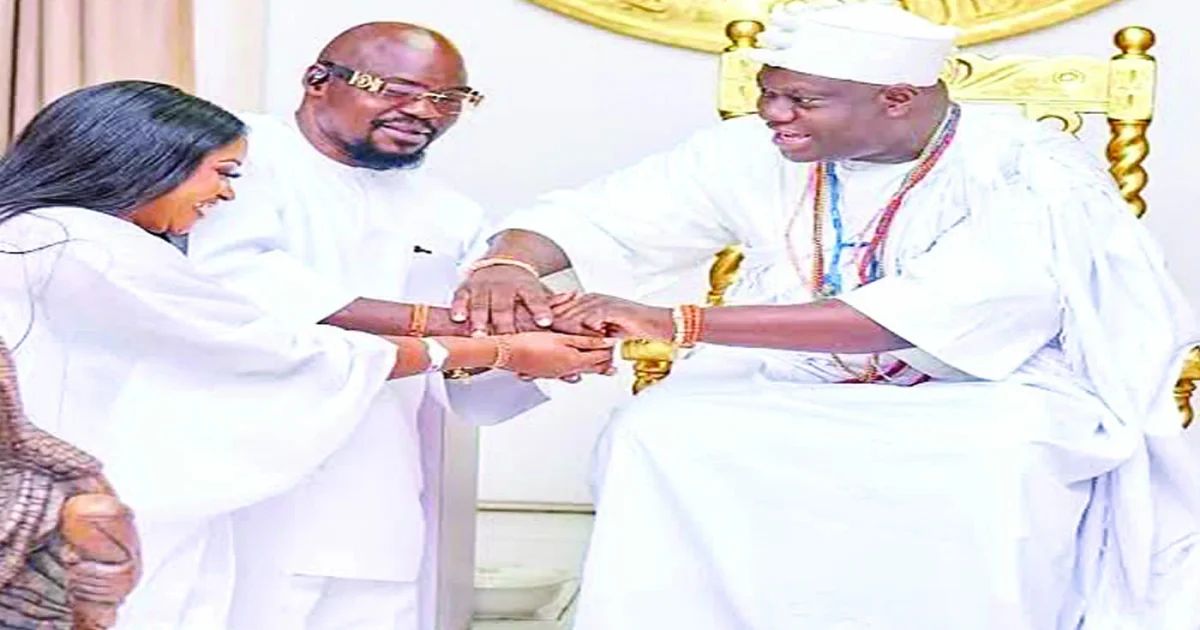 Baba Ijesha got car, not chieftaincy title, Ooni’s palace sa 1 Baba Ijesha got car, not chieftaincy title, Ooni’s palace sa