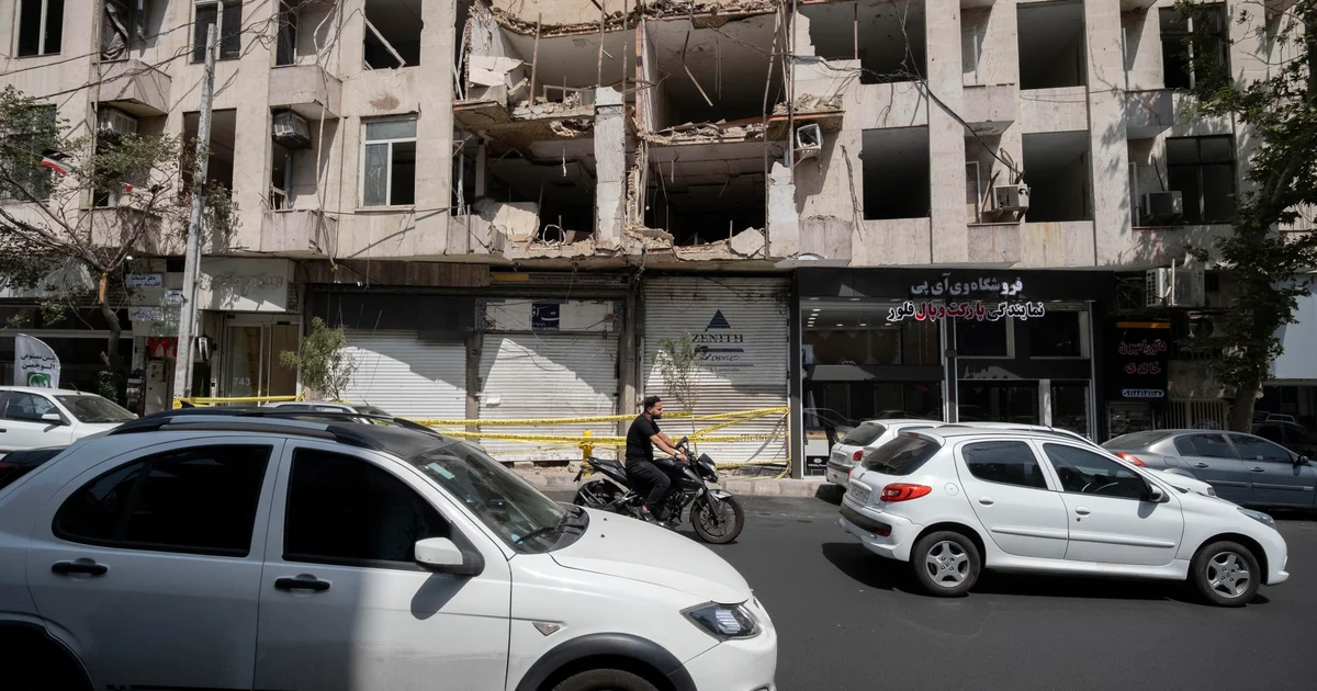 Iran War Latest: U.S. carries out more strikes as Trump threatens Iran, Houthis with "major military punishment" 1 Iran War Latest: U.S. carries out more strikes as Trump threatens Iran, Houthis with "major military punishment"
