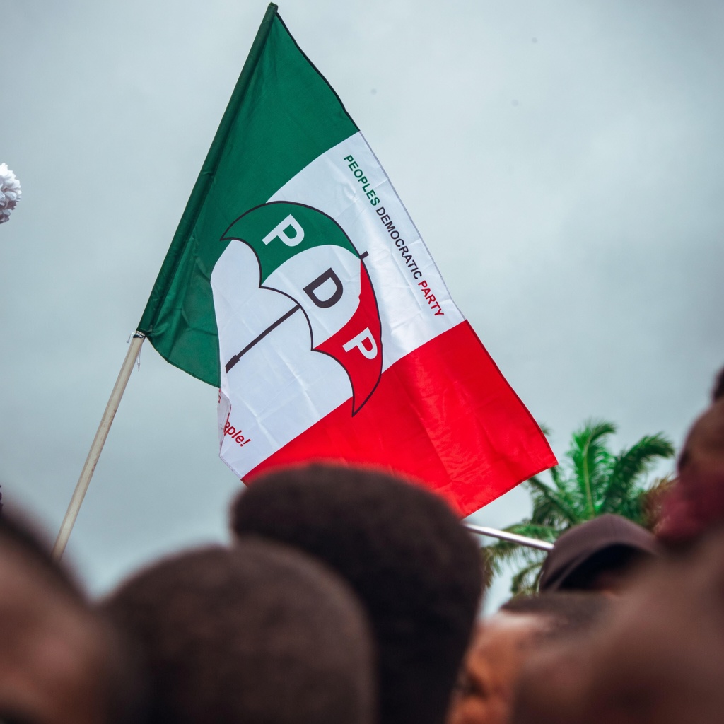 Nigerian Newspapers: Major stories on Monday morning – The Sun Nigeria 1 PDP FLAG