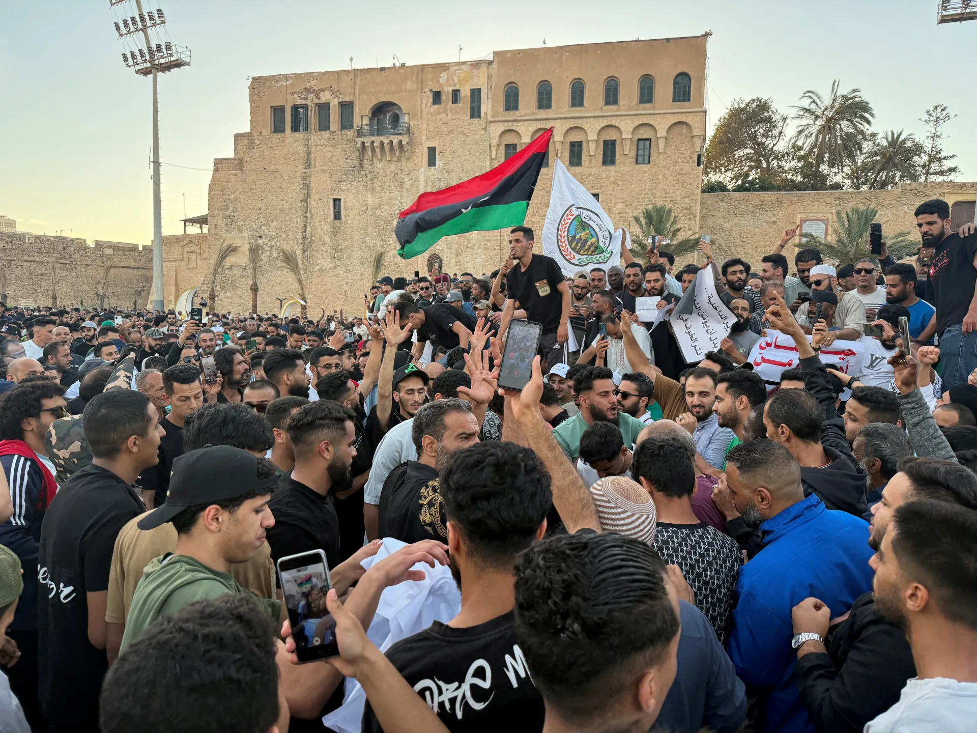 Protests erupt in Libya’s Tripoli as anger grows over power cuts | News 1 Protests erupt in Libya’s Tripoli as anger grows over power cuts | News