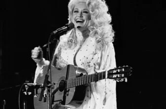 How Dolly Parton wrote the story of a changing America : NPR