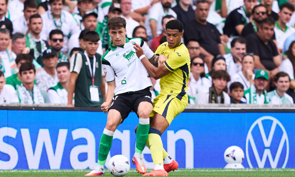 Man United hold talks with Jorge Salinas’ agents after £65m Carlos Baleba bid