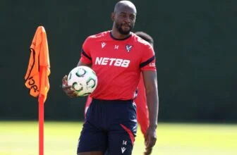 Man Utd should sign £30m French star to replace Joshua Zirkzee