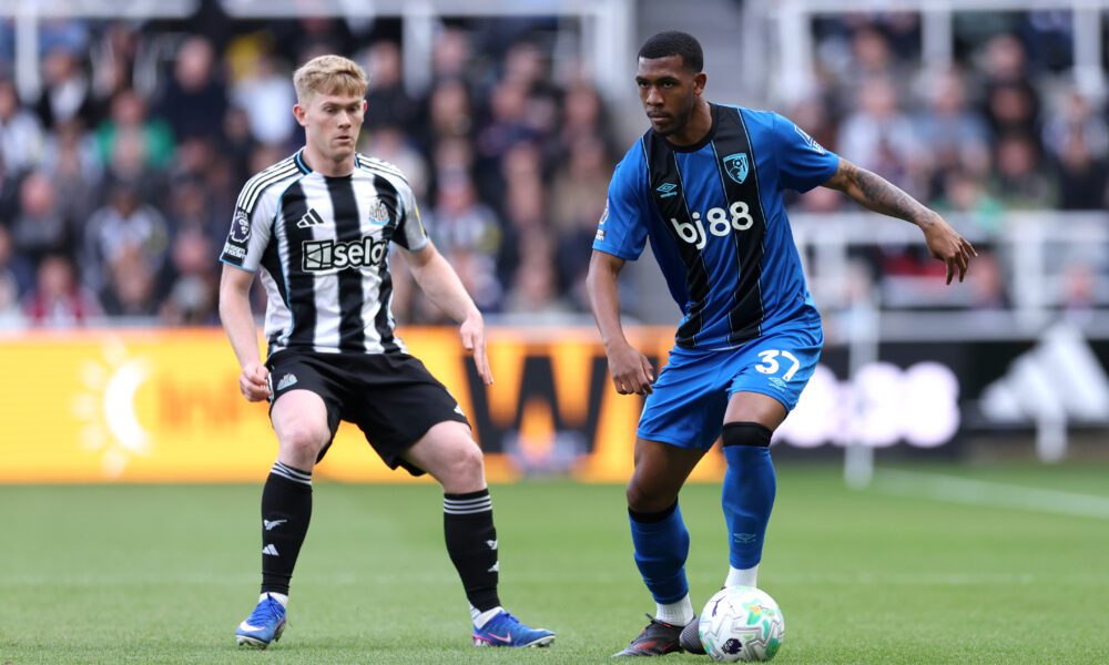 Man Utd target Lewis Hall in discussions over new Newcastle United contract