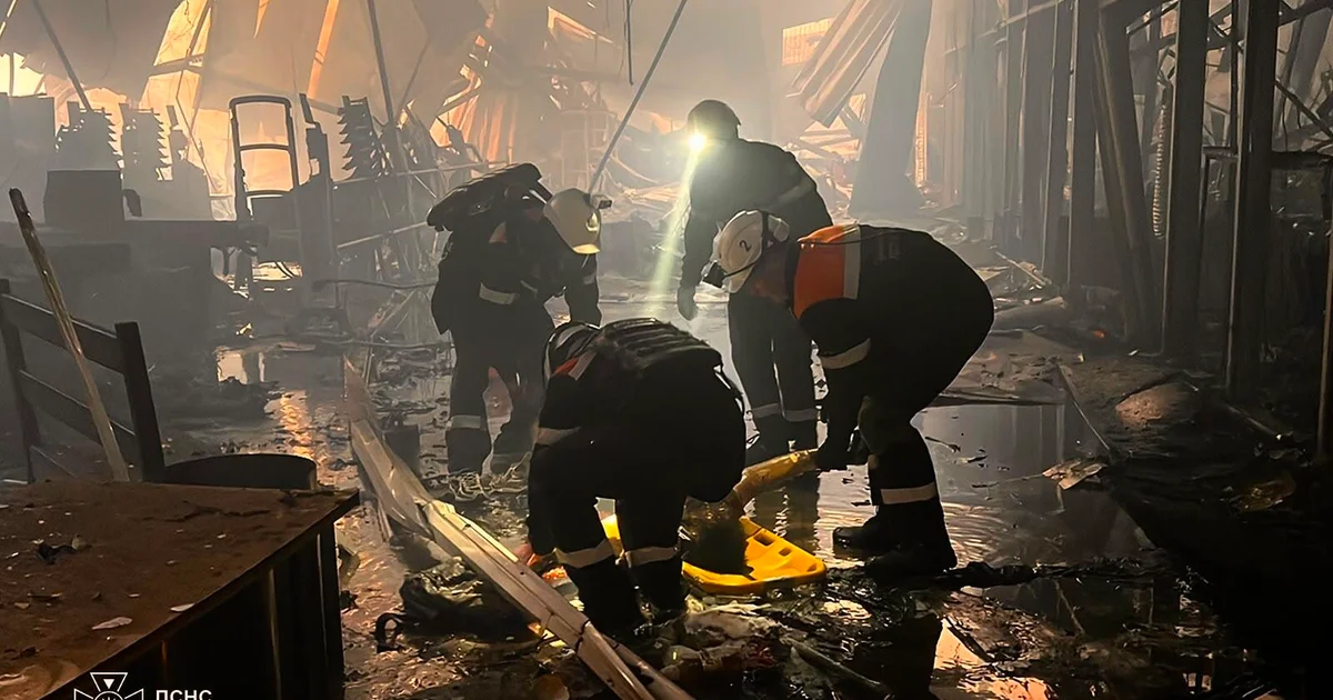 Russian attack kills at least 7 in Ukraine, a day after deadly mall attack 1 Russian attack kills at least 7 in Ukraine, a day after deadly mall attack