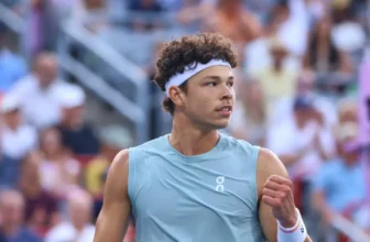 Shelton Sweeps Fonseca to Reach Montreal Quarter-final