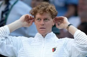 Top-ranked Jannik Sinner withdraws from US Open with right knee injury: 'Sad and disappointed'