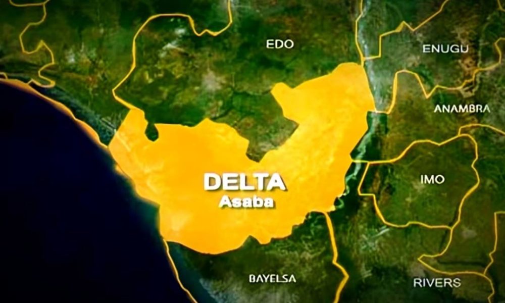 Two suspected robbers lynched over alleged iPhone theft in Warri