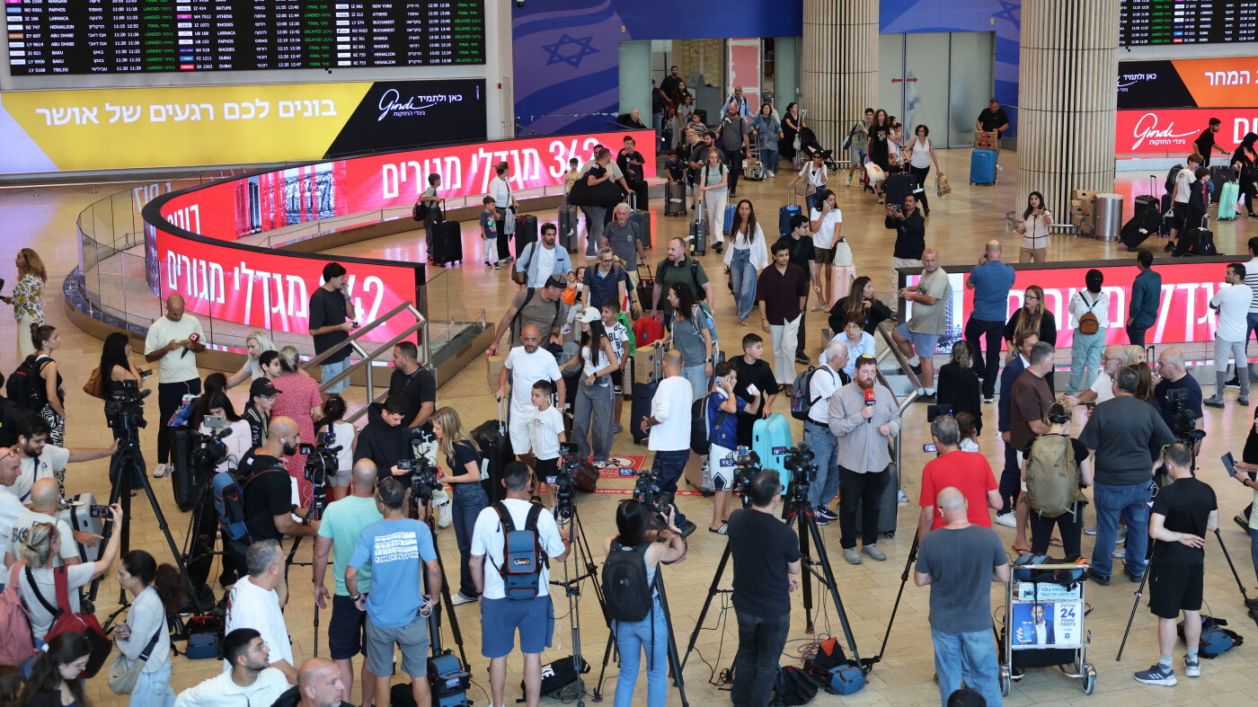 Dubai-Tel Aviv flight diverts to Saudi Arabia after distress call : NPR