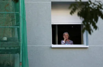 Evicted 87-year-old Spanish pensioner to return home after deal