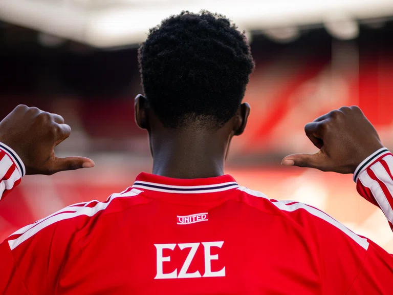Man United sign 16-year-old midfielder David Eze from Man City