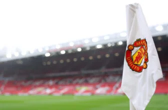 Manchester United tie down teenage winger Noah Ajayi