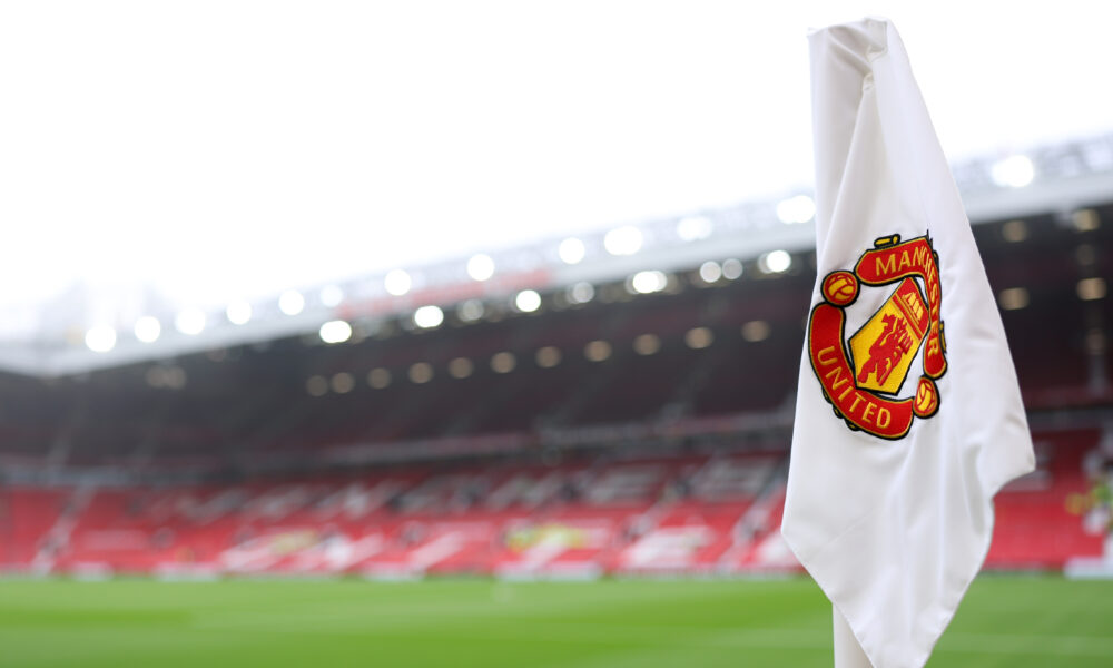 Manchester United tie down teenage winger Noah Ajayi