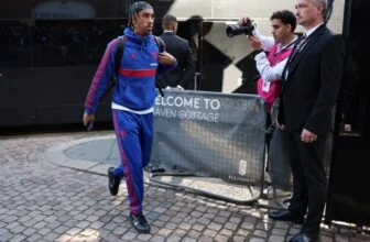 9/9 duels won: Leny Yoro can become Man Utd starter under Michael Carrick with one key improvement