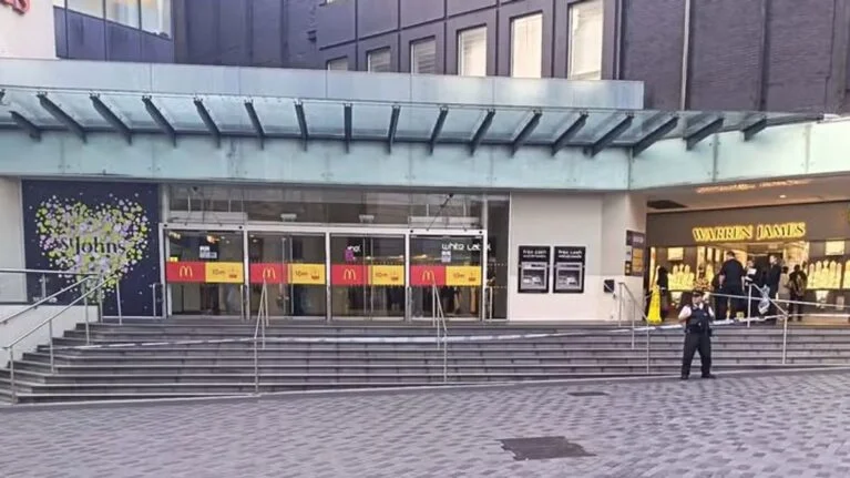 Man stabbed as police cordon off Liverpool shopping centre