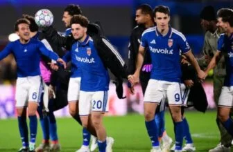 Como Humiliate Struggling Manchester United In Champions League Clash