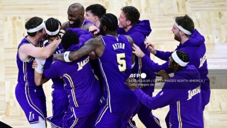 LeBron James breaks NBA appearance record in Lakers win